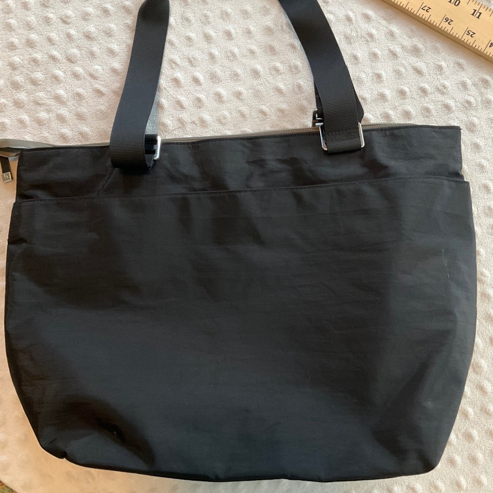 Baggallini Black Nylon Tote Bag With Leather Trim and Adjustable Straps - Picture 7 of 7